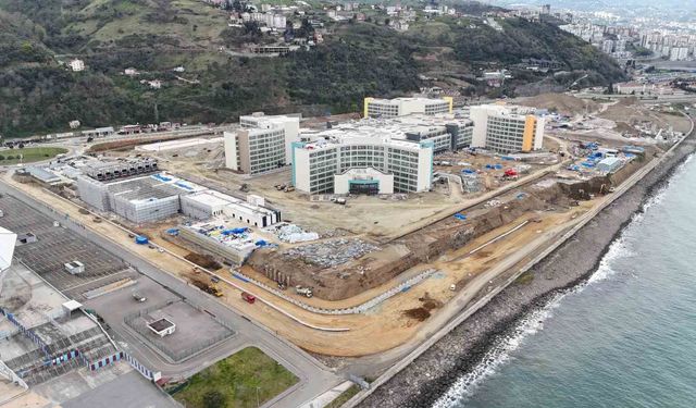 Trabzon Şehir Hastanesi inşaatında alt yapı çalışmaları sürüyor