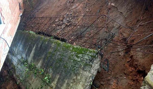 Trabzon'da şiddetli yağış heyelanlara neden oldu