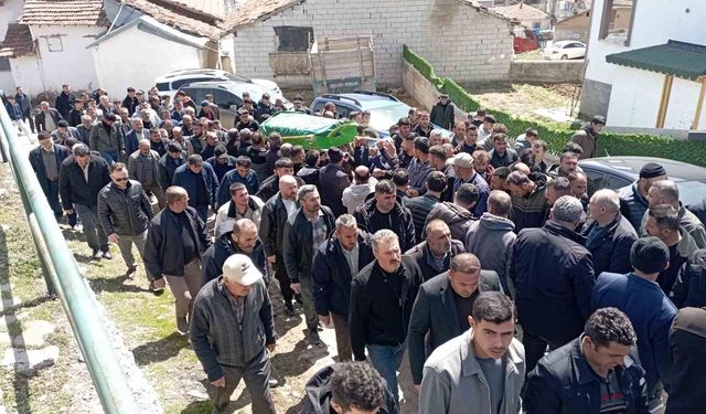 Traktörden düşerek hayatını kaybeden genç son yolculuğuna uğurlandı