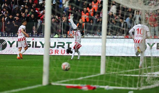 Trendyol Süper Lig: Samsunspor: 2 - Beşiktaş: 1 (Maç sonucu)