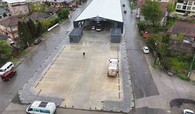 Tuhafiyeciler pazaryeri kapılarını açıyor