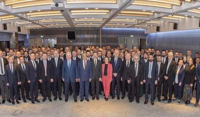 Türk Hava Yolları'nda devir teslim töreni gerçekleşti