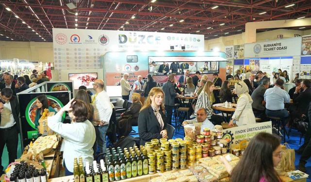 Uluslararası yöresel ürünler fuarında Düzce standına büyük ilgi