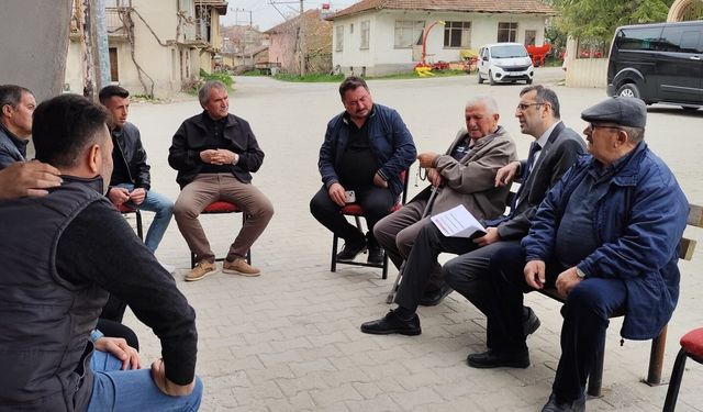 Uşak'ta İl Tarım ve Orman Müdürlüğü ekipleri üreticilerle bir araya geldi