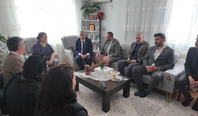 Veysel Şahin Bayındır'da ziyaretlerde bulundu