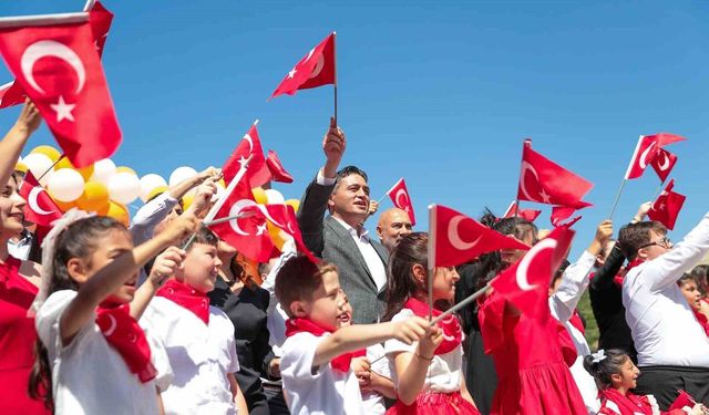 Aliağa'nın özel çocuklarından rengarenk 2. Bahar Şenliği
