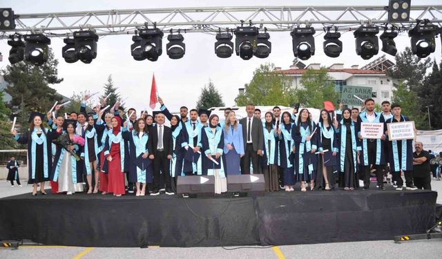 ALKÜ'de mezuniyet heyecanı başladı