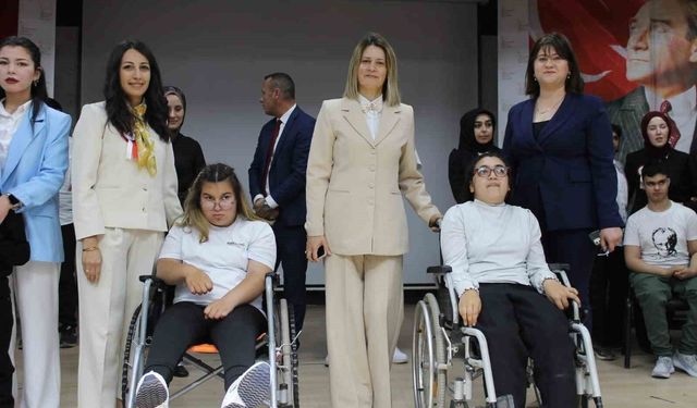 Altıntaş'ta özel eğitim öğrencilerinden anlamlı etkinlik