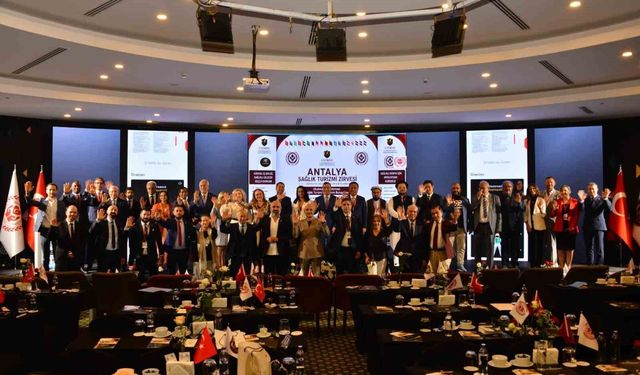 Antalya'da sağlık turizmi zirvesine 100'den fazla ülkeden katılım