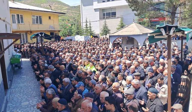 Artvin'de 4 ay sonra çığ altından çıkartılan Bülent Gezer son yolculuğuna uğurlandı