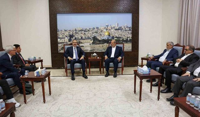 Bakan Fidan, Katar Başbakan Yardımcısı ve Savunma Bakanı Al Thani ile bir araya geldi