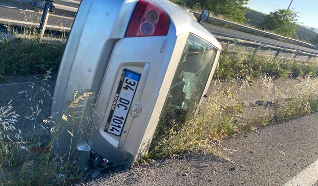 Balıkesir'de trafik kazası: Araçta mahsur kalan 1 kişi kurtarıldı
