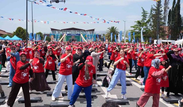 Başkan Büyükakın: 'Kocaeli'nin kadınlarını 32 ton hafiflettik'