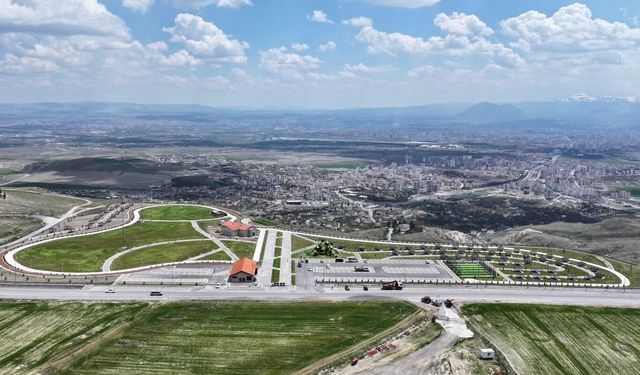 Başkan Çolakbayrakdar: 'Erciyes manzaralı millet bahçesi, doğa, manzara ve huzurun buluştuğu yer'