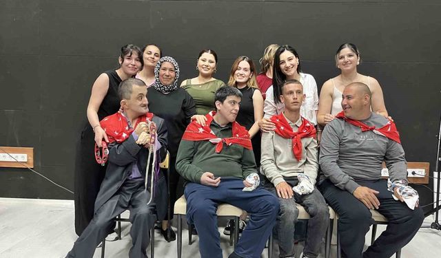Bayındır'da engelli bireyler için temsili asker eğlencesi