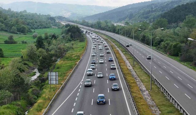 Bolu'da Kurban Bayramı dönüşü ağır vasıtalara geçit yok