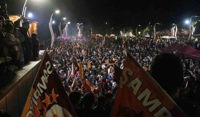 Bolulular meydanlarda Galatasaray'ın şampiyonluğunu kutladı