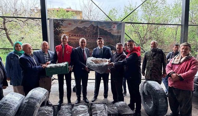 Çamardı'da üreticilere 90 bin çilek fidesi desteği