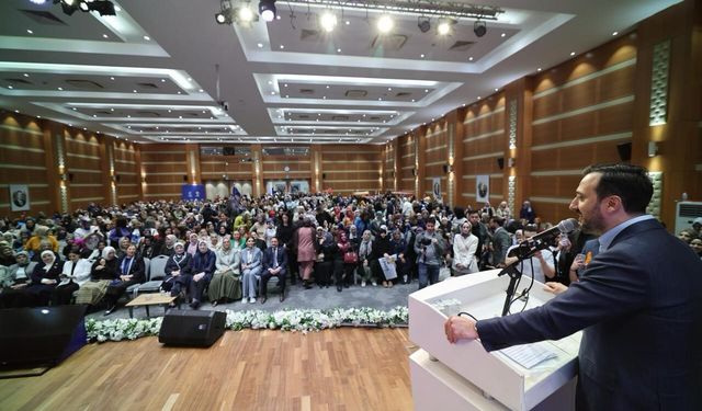 Cumhurbaşkanı Erdoğan, AK Parti İstanbul İl Kadın Kolları Danışma Meclisi'ne telefonla bağlandı