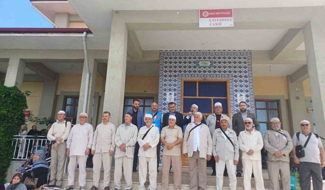 Emet'te 20 hacı adayı dualarla uğurlandı