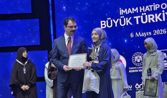 Genç Nida Kur'an-ı Kerim'i Güzel Okuma Türkiye Finalleri Yarışmasında Türkiye 1.'si oldu