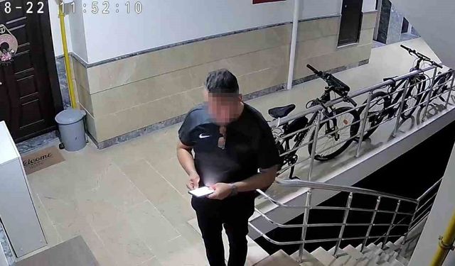 Görevlinin karısını öldüren şahıs, cinayetten sonra ellerini yıkamış