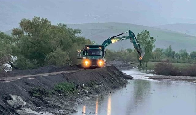 Karasu Nehri'nde sedde yükseltme çalışmaları sürüyor