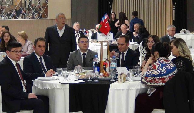 Kars'ta Azerbaycan'ın Bağımsızlık Günü dolayısıyla etkinlik düzenlendi