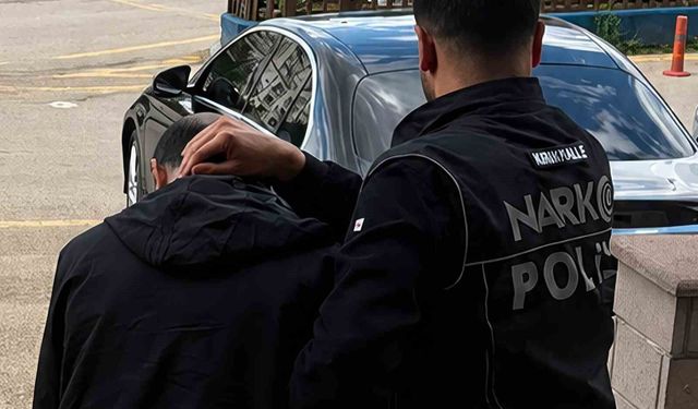 Kırıkkale'de uyuşturucu ve silah operasyonu: 3 şüpheli tutuklandı