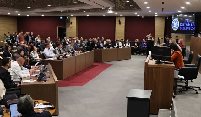 Kütahya Belediye Meclisi'nde 'Kesin Hesap Kararı' reddedildi