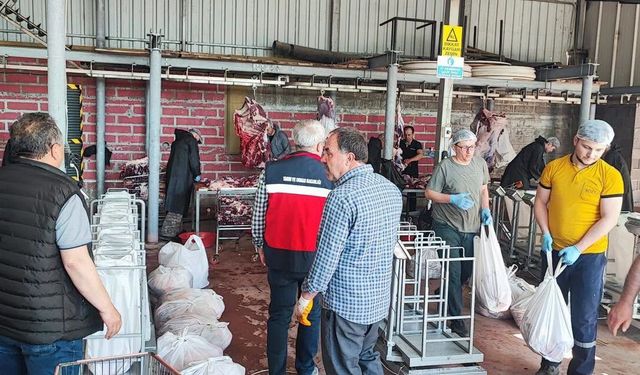 Kütahya'da geçici kurban kesim yerlerine yönelik denetimler sürüyor