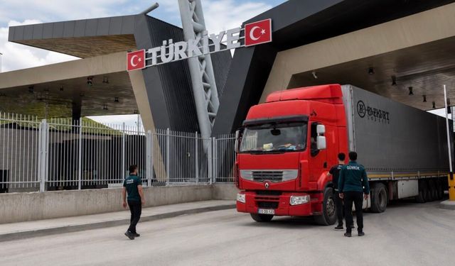 Modern görünüme kavuşan Gürbulak Sınır Kapısı'nda tır trafiği büyüdü, ticaret hacmi yükseldi