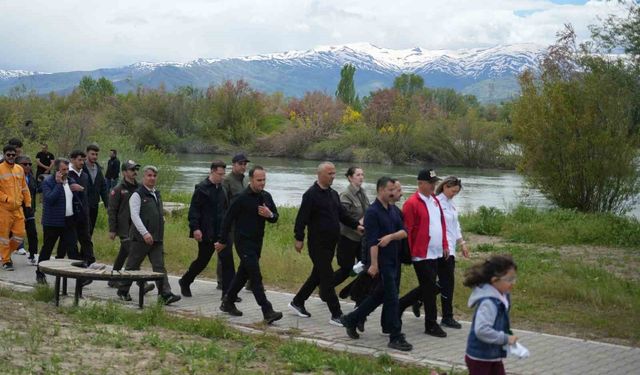 Muş'ta 'Orman Benim' etkinliği ve doğa yürüyüşü düzenlendi