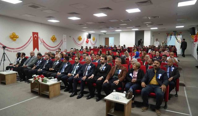 Niğde Vali Yardımcısı Divili: 'Nüfusun kendini yenileme seviyesi 2,10'dur, konu 1 yıllık çalışmalarla çözülebilecek konu olmaktan çıkmıştır'