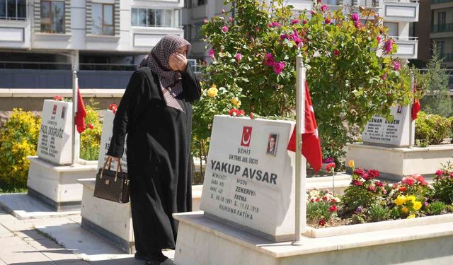 Niğde'de bayram arifesinde şehitlik ziyaret edildi