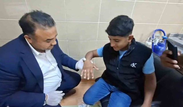 Parmağına yüzük sıkışan vatandaşın yardımına itfaiye amiri koştu