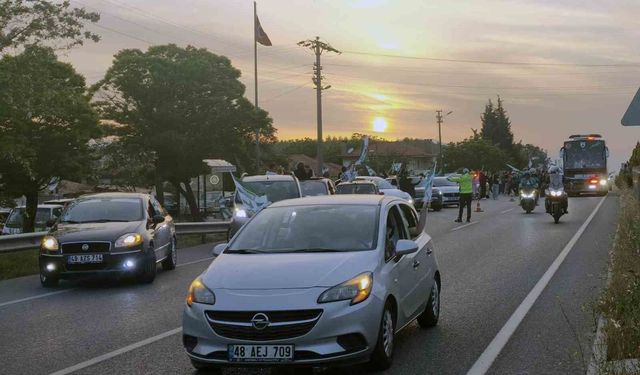 Şampiyon Muğlaspor'a taraftarlardan muhteşem karşılama