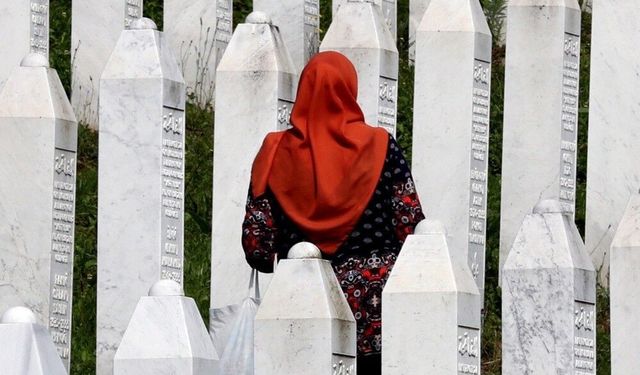 Saraybosna'daki 'savaş turizmi' katılımcıları, en güzel kadınları vurmak için birbiriyle yarışmış