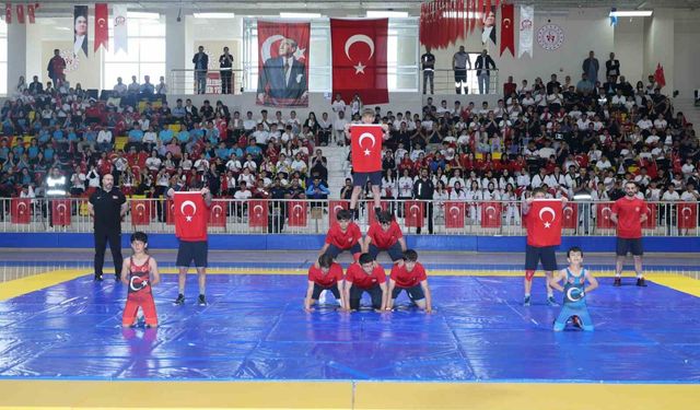 Siirt'te 19 Mayıs coşkuyla kutlandı