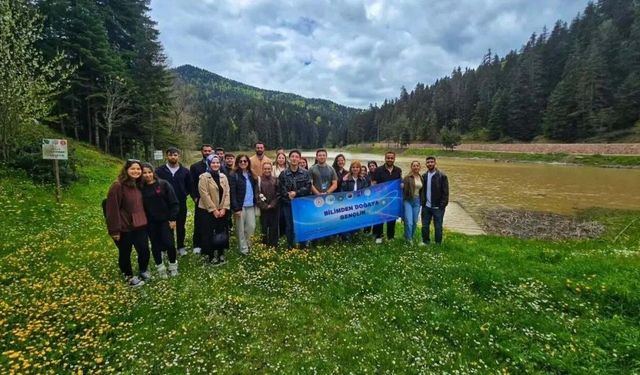 Sinop'ta gençler doğanın izini sürdü