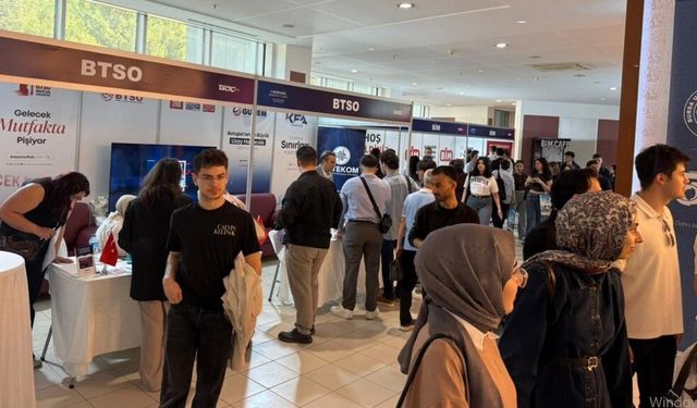 Tavşanlı MYO öğrencileri MARMARAKAF 26'da kariyer yolculuğuna çıktı