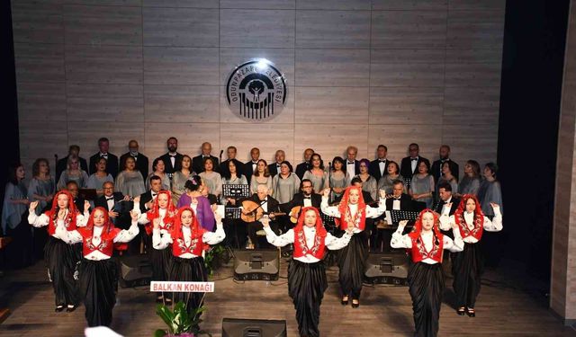 Türk Müziği Korosu 'Bahar Konseri' gerçekleştirdi