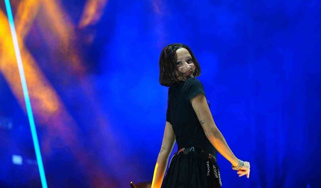 Zeynep Bastık'tan Manisa'da konser