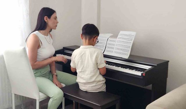 2 yaşında başladı, hedefi Fazıl Say gibi dünya sahnesine çıkmak