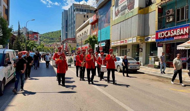 Afyonkarahisar'da çevre için yürüdüler
