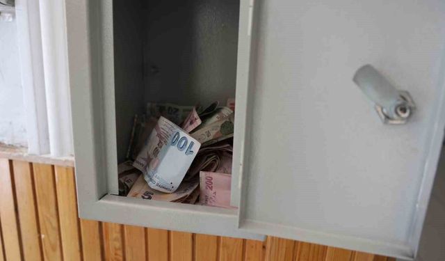 Ahi sandığı, ihtiyaç sahibi öğrencilerin imdadına yetişti