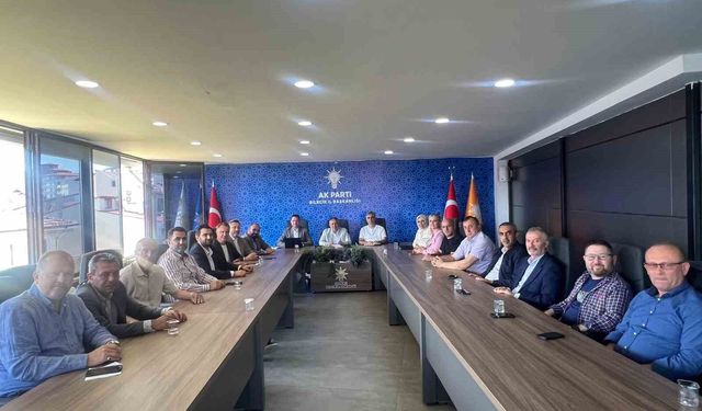 AK Parti'de yol haritası masaya yatırıldı