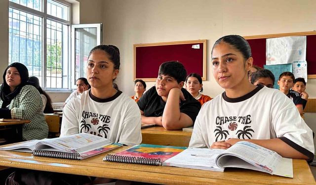 Aynı sırada başlayan yolculuk, aynı lisede devam etsin istiyorlar