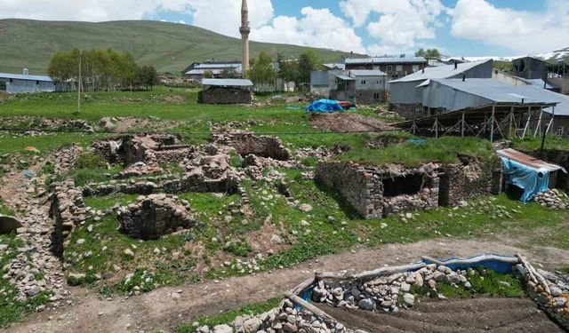 Aziziye'de metruk yapılara geçit yok