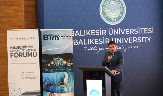Bakan Yardımcısı Boyraz, 'Mesleki Eğitimde Güncel Yaklaşımlar Forumu'nda öğrencilerle buluştu
